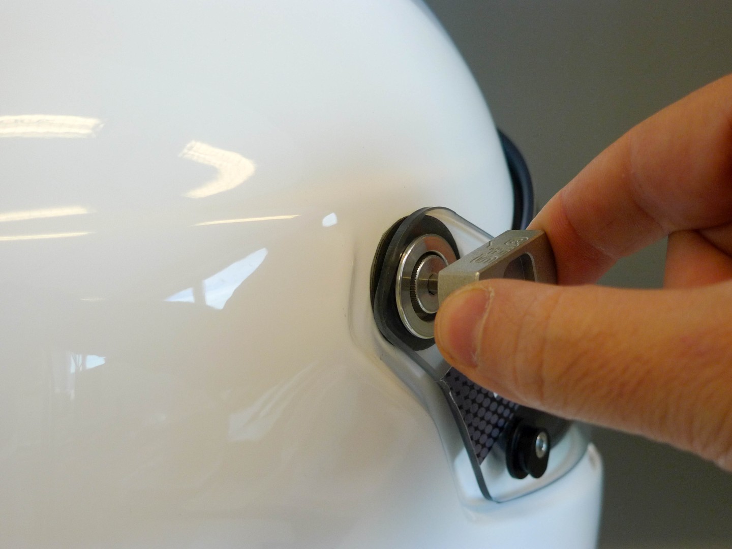 Visor and Tear-off FASTENING TOOL